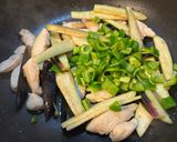 鶏ささみと長ねぎのピリ辛炒め。作り方4写真