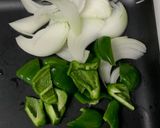 鶏もも肉とピーマンの酢鶏炒め作り方3写真