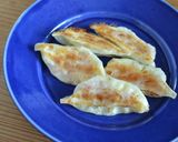 余った餃子の皮でベーコンチーズ餃子作り方3写真