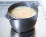旨味ある【新玉コーンとカニカマのお味噌汁作り方3写真