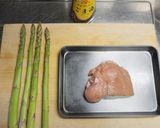 アスパラと鶏胸肉のごま油炒め作り方1写真