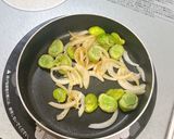 塩茹でそら豆と新玉ねぎのクミン炒め作り方2写真