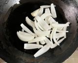 新玉ねぎとサヤエンドウと卵の炒め物作り方3写真