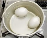 水からゆでて作る半熟卵(ゆで卵)作り方1写真