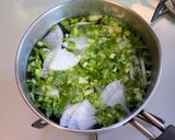 大根と大根の葉の味噌汁作り方2写真
