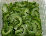 簡単!ゴーヤと豚バラのとり野菜みそ炒め作り方1写真