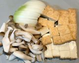簡単夕食朝食に☆生姜香る厚揚げとしめじのお味噌汁作り方1写真
