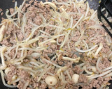 豚ひき肉ともやしのナムル風炒め♪作り方3写真