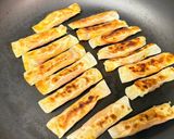 餃子の皮で♫ スティックピザ作り方5写真