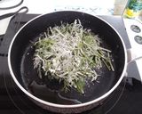 にんじんの葉の揚げ焼き作り方3写真
