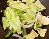 【簡単夕食】柔らか鶏胸肉と春キャベツで回鍋肉風作り方4写真