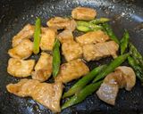 厚切り豚肉とアスパラのガリバタしょうゆ作り方5写真