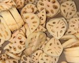 蓮根と豚バラの甘辛炒め作り方1写真