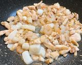 包丁を使わない!鶏肉と海鮮の塩焼きそば作り方4写真
