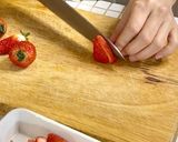 いちごとサーモンの生春巻き作り方1写真