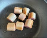 材料２つ！魚肉ソーセージの一口パリパリ巻作り方2写真