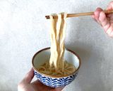 チャーハンと小麦粉を練り合わせて作るうどんの麺作り方14写真