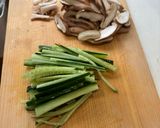 キュウリと椎茸のクリームチーズパスタ作り方1写真