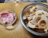 レンコンとベーコンの炒め物作り方1写真