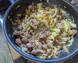 とろ～り♡キャベツとひき肉の和風炒め作り方3写真
