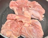 簡単メイン♡鶏ももの酒蒸し照り焼きチキン作り方1写真