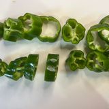 市販ハンバーグ変身！和味ピーマンの肉詰め作り方3写真