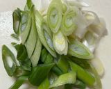 油揚げと長ネギの味噌汁作り方2写真