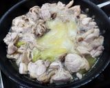 超簡単！鶏ももとキノコのねぎ塩なべ作り方4写真