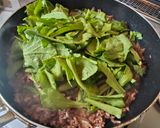 春菊とひき肉の卵とじ丼作り方4写真