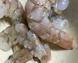 簡単　えび卵丼作り方1写真