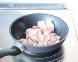 簡単に作れる【白菜漬けと豚ばらの炒め物】作り方3写真