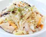 簡単【Bistro焼きうどん（豚ネギ）】作り方4写真