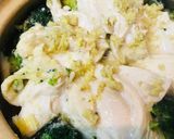 鍋の素●鶏肉とブロッコリー＆豆苗の緑鍋作り方2写真