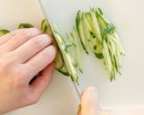 食べられるお花と野菜の生春巻き作り方3写真