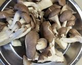 3種のキノコのチキンクリームシチュー🍄作り方2写真