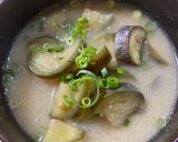『サバ缶の汁』でナスの味噌汁作り方1写真
