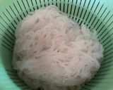 コチュジャンでピリ辛！しらたき冷し麺風作り方3写真