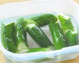 蛇腹きゅうりとカニカマと卵の中華炒め♪作り方1写真