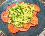 トマトときゅうりとクラゲの冷菜作り方9写真