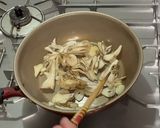 鮭と舞茸の焦がしバター醤油パスタ♪作り方3写真