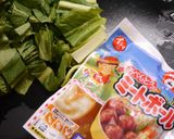 簡単！小松菜とミートボールのカレー蒸し作り方1写真