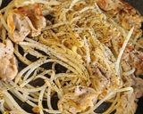 隠し味で居酒屋の焼きうどん♪簡単ランチ作り方2写真