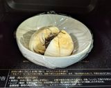 旬の新玉ねぎを味わう！ごま油塩昆布蒸し作り方3写真