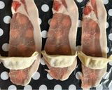 市販の餃子で簡単！旨味溢れる絶品肉巻き作り方2写真