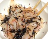 ヒラメの塩昆布と糸唐辛子の和え物作り方2写真