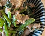 簡単★昼食!豚肉と蓬蓮草のたれマヨ炒め作り方3写真