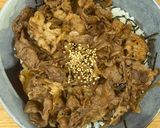 ごちそう丼♪牛肩ロース薄切りの豪華焼肉丼作り方5写真