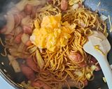 白菜とソーセージと卵の焼きそば作り方6写真