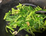 空芯菜のニンニク炒め作り方4写真