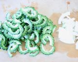手軽に【ゴーヤと豚の味噌チャンプルー】作り方1写真